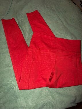 High-Rise Red Performance Leggings with Subtle Geo Print Sz 8-10